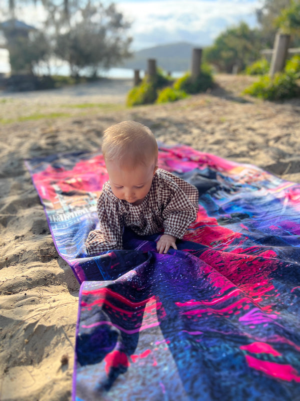 FLINDERS STREET SAND-FREE BEACH TOWEL