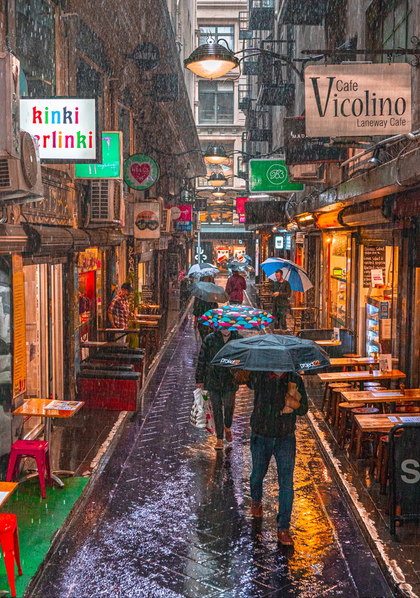 UMBRELLA LANEWAY - 1000 PIECE JIGSAW PUZZLE